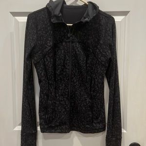 Perfect condition Lululemon align gray black leopard jacket size 8